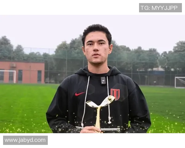 中超球员表现分析与未来发展趋势探讨：从明星球员到青年才俊的崛起