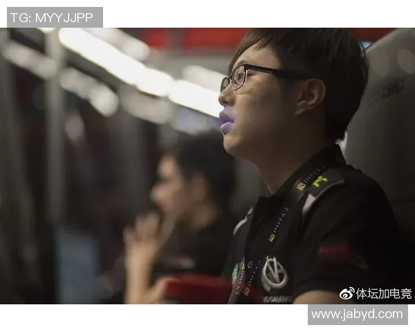 张伟的DOTA2人生探秘：从新手到职业选手的成长之路